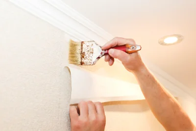 Pose de papier peint à Nabirat — revêtements muraux et toiles de verre